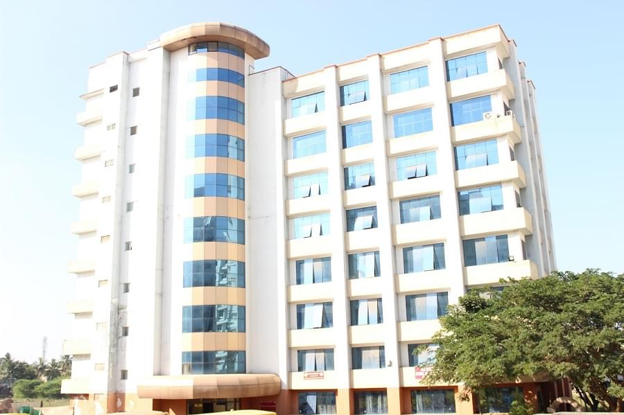 SRM University Ramapuram Academic Building photo 8